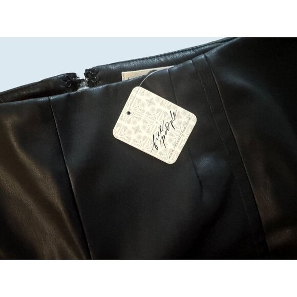FREE PEOPLE / We The Free Black Faux Leather Split Hem Pants Sz 32 NEW - Picture 3 of 8